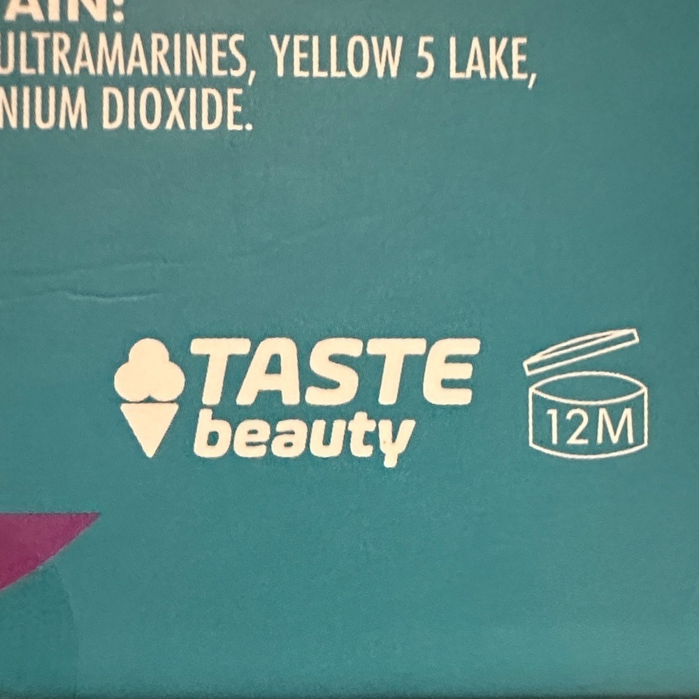 Disneys Monsters, Inc eyeshadow palette - Picture 2 of 9